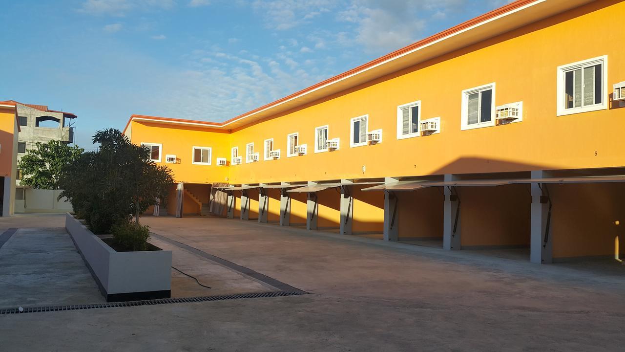 Ukl Ever Resort Hotel Laoag Ngoại thất bức ảnh